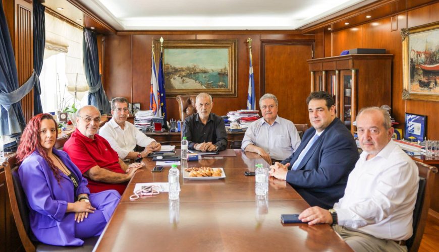 Δήμος Πειραιά: Συνάντηση Γ. Μώραλη με τον υπουργό Εσωτερικών Θ. Λιβάνιο