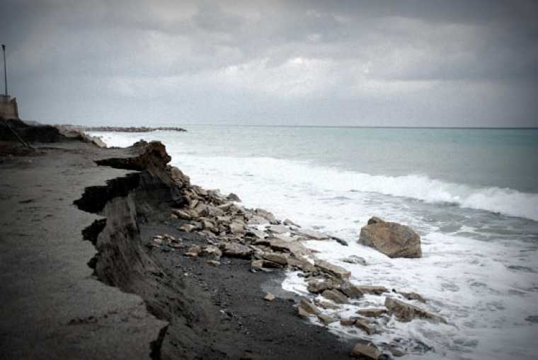 Διάβρωσης των ακτών: Καμπανάκι κινδύνου από ειδικούς επιστήμονες